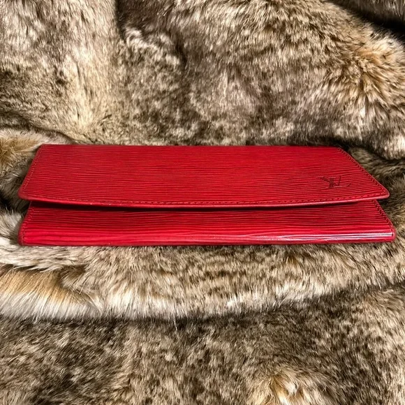 Rare Louis Vuitton Red Epi Porte Yen 3 Cartes Credit Bifold Long Wallet- Amazing - Picture 6 of 10